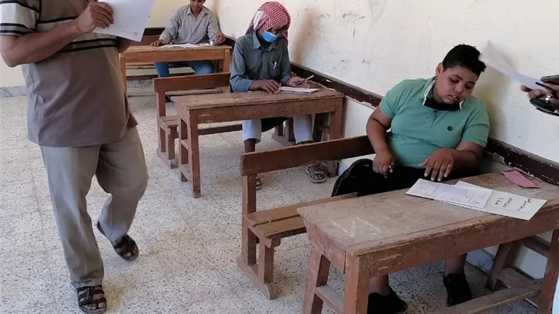 انعقاد أول لجنة إمتحان الشهاده الإعدادية في تاريخ قرية النصر ٨٥ بسفاجا محافظة البحر الأحمر