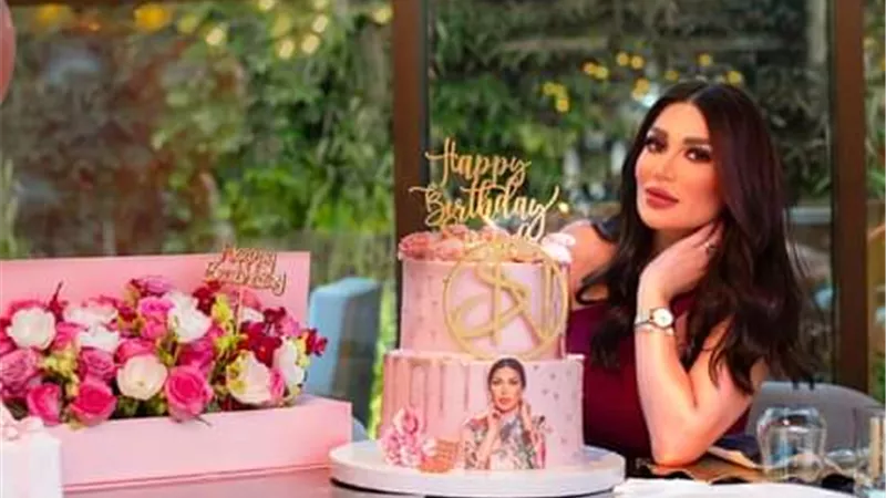 شاهد.. سارة نخلة تحتفل بعيدميلادها الـ٣١