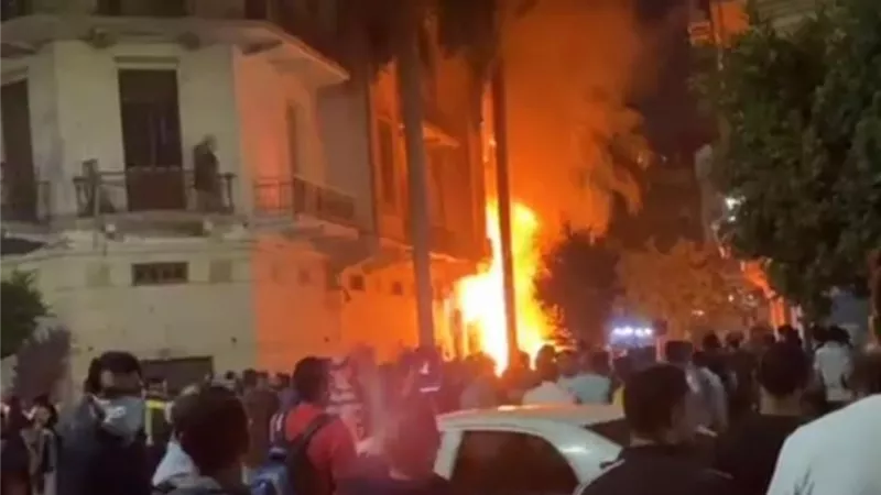 السيطرة على حريق بمحل تجاري في عابدين
