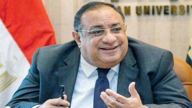 رئيس جامعة حلوان يهنئ أساتذة الجامعة الفائزين بجوائر الدولة التشجيعية.. بالأسماء والصور