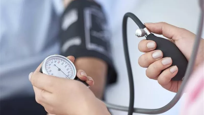 كيف تعرف أنك مصاب بارتفاع ضغط الدم ؟ الصحة تجيب