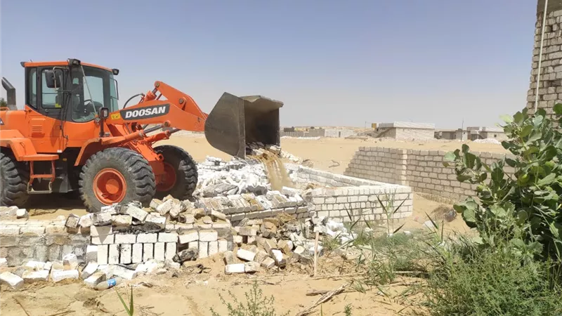 الجيزة تطيح بأطماع المخالفين وتزيل ٣٨ حالة تعدى على نهر النيل بأطفيح