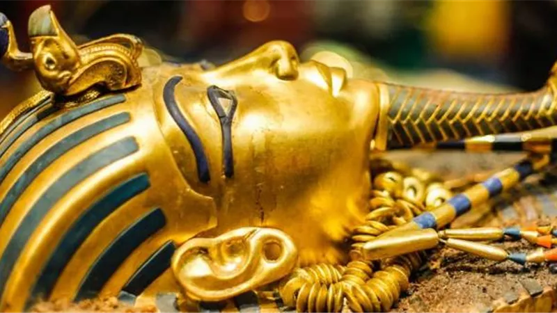 المتحف الكبير : وضع قطع الملك توت عنخ آمون داخل 60 ٪ من 