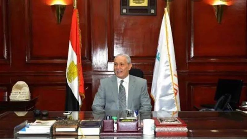 محافظ الأقصر : ١٨ ألف طالب فى انطلاق امتحانات الشهادة الإعدادية صباح غد مع تطبيق الإجراءات الاحترازية كاملة