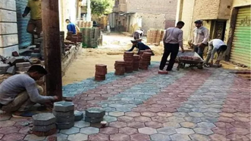 رصف شوارع وطرق مركز بلبيس بتكلفة 3 ملايين جنيه