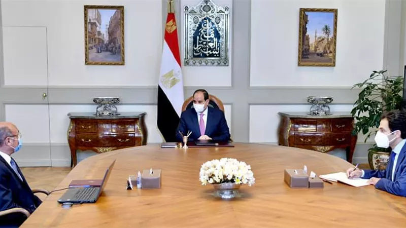 الرئيس يوجه الشكر للقضاة وموظفي تنفيذ الأحكام في محكمة جنوب القاهرة لجهودهم في ضبط إحدى القضايا الهامة