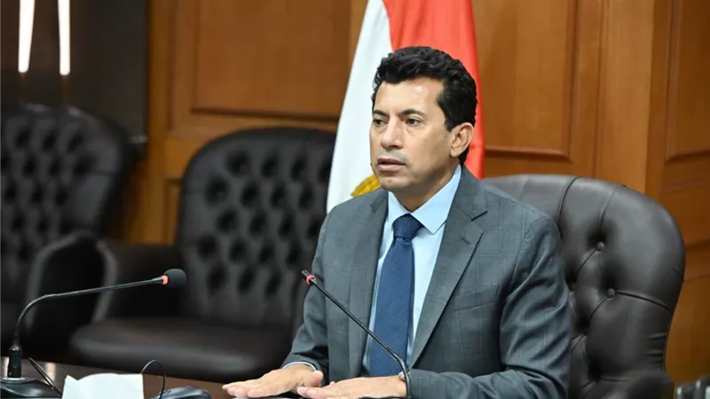 وزيرالشباب: توفير كل الدعم لتعويض تلفيات الحريق بالنادى الأهلى وطنطا
