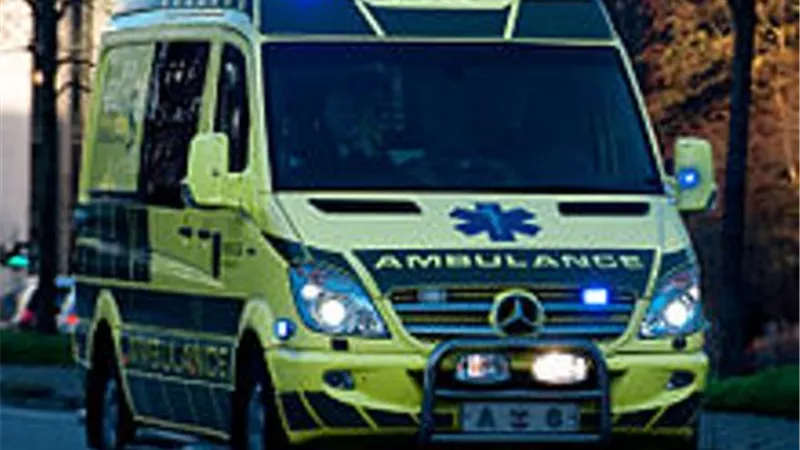 انجلترا تزود رجال الإسعاف بكاميرات لتسجيل الاعتداءات عليهم