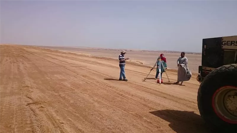 المياه الجوفية إنشاء قناة صناعية وحاجز موازى للقناة لحماية راس غارب من أخطار السيول