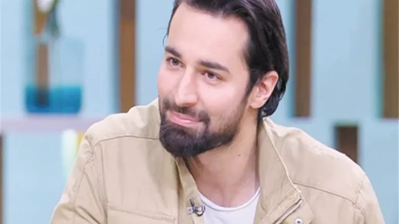 أحمد حاتم بين السينما والفيديو