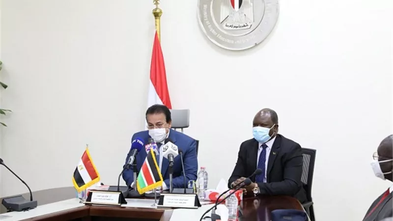 خالد عبدالغفار: تذليل العقبات أمام الطلاب السودانيين بالجامعات المصرية
