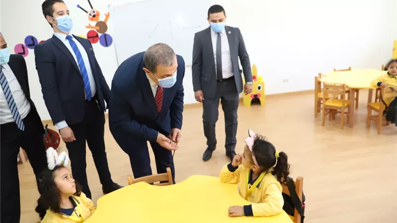 محافظ الجيزة يتابع الأستعدادات النهائية لأستقبال أمتحانات الشهادة الإعدادية والدبلومات الفنية