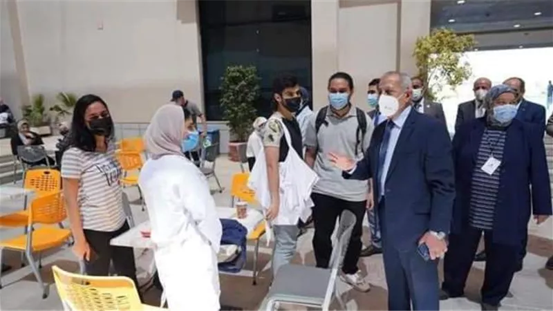 رئيس الأكاديمية العربية للعلوم و التكنولوجيا يتفقد فرع مدينة العلمين الجديدة..صور