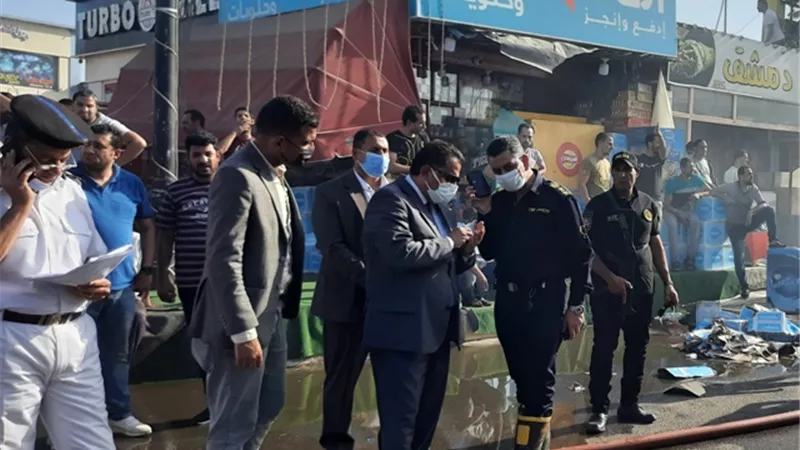 بالصور والتفاصيل ..السيطرة على حريق ٧ كافتيريات بكورنيش السويس الجديد