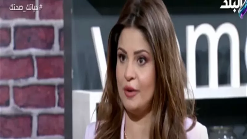 بالفيديو.. دينا أبو السعود تكشف طرق نعومة البشرة
