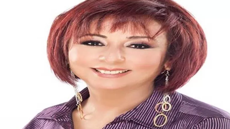 ناقدة فنية تفتح النار على مى عمر وتعلق على وصفها بخليفة سعاد حسنى