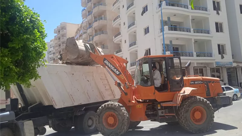شعيب يؤكد علي تكثيف جهود النظافة العامة والانارة بنطاق جميع مدن ومراكز مطروح
