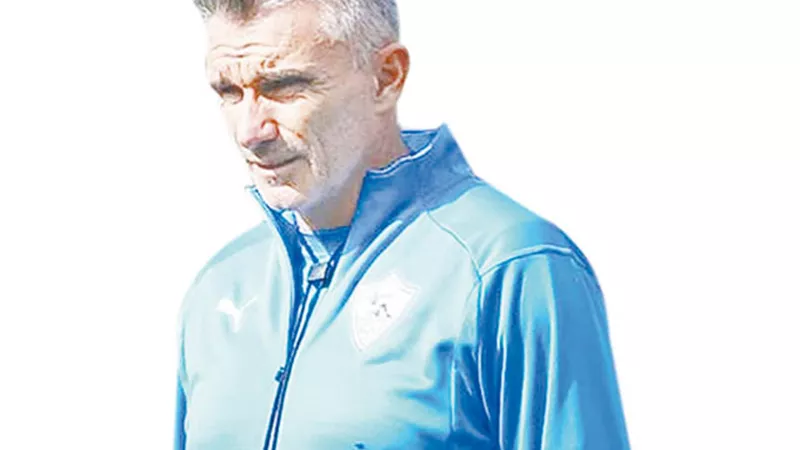 كارتيرون يطالب بعودة فتحي وسيسيه للزمالك