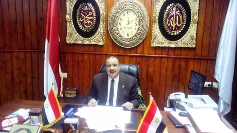 محافظ مطروح يوافق علي تشغيل الاتوبيسات مجانا لنقل المعلمين الي اللجان الامتحانية