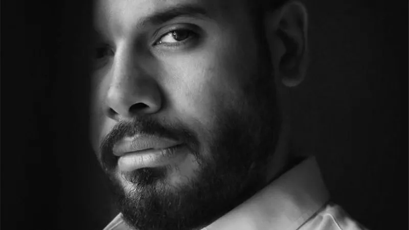 عزوز عادل يشارك جمهوره إطلالة جديدة عبر إنستجرام