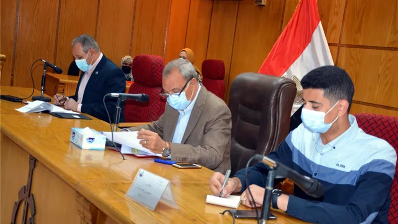 المحافظ يتابع لجان البت في التصالح و المتغيرات المكانية وتعويضات الدائري بالقليوبية