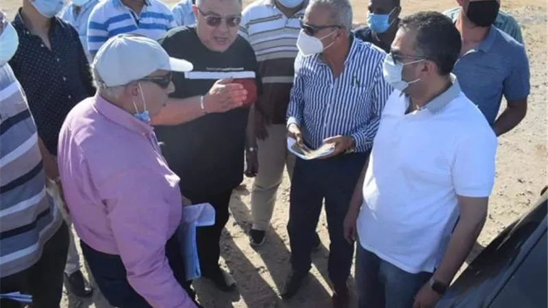 محافظ البحر الأحمر يتفقد 