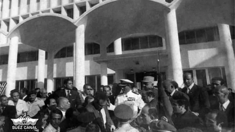 ذكرى إعادة إفتتاح قناة السويس للملاحة ..إحتفالية تاريخية لرافد الخير في العالم..فيديو وصور