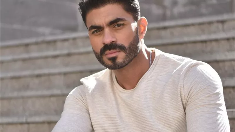 خالد سليم يستعرض مهاراته فى 