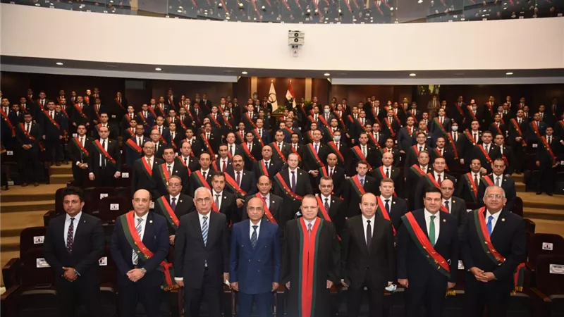 وزير العدل والنائب العام يشهدان أداء معاوني النيابة العامة دفعة 2017 اليمين القانونية