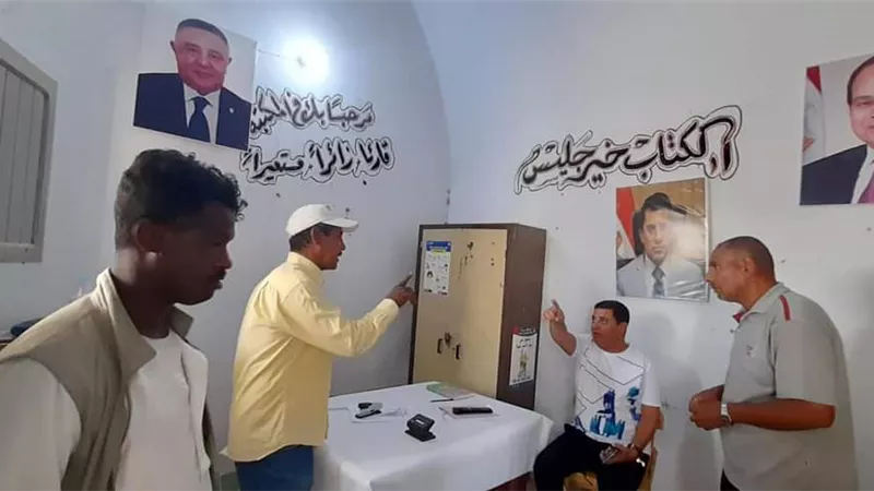 بالصور ..الجولة التفقدية لوكيل وزارة الشباب والرياضة لمراكز شباب حلايب وشلاتين