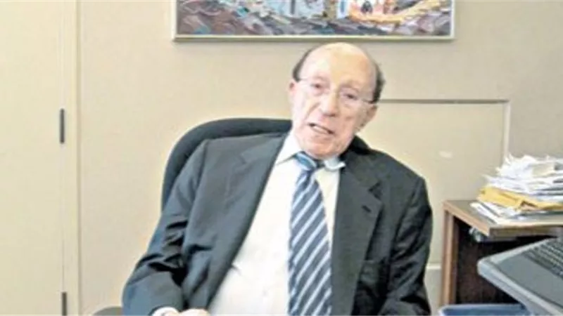 محمود محيى الدين ينعى عبد الشكور شعلان: علامة كبرى فى العمل الاقتصادى الدولى