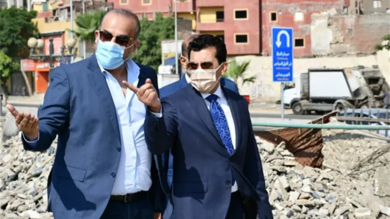 وزير الشباب والرياضة يوجه بإنهاء تطوير نادى الصحفيين فى اغسطس المقبل.. صور