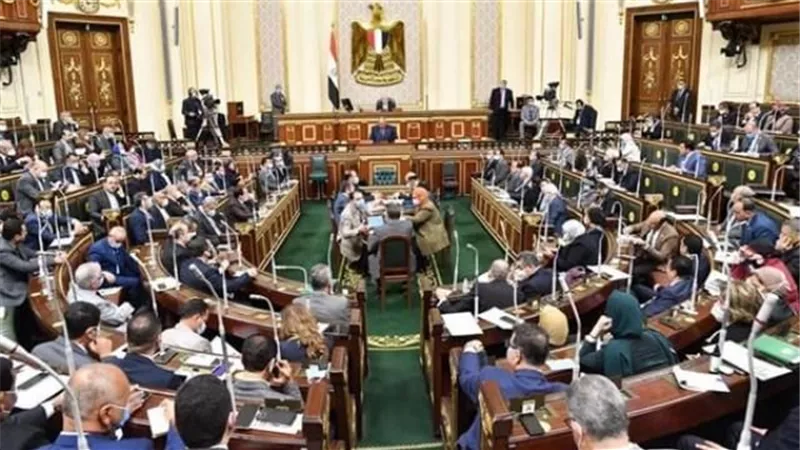 رئيس مجلس النواب يرفع الجلسة العامة بعد الموافقة على مجموع مواد القانون الصكوك السيادية