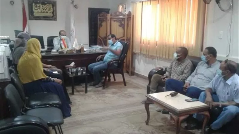 عاشور يتفقد العمل بعدد من مشروعات حياة كريمة فى الأقصر.. بالصور