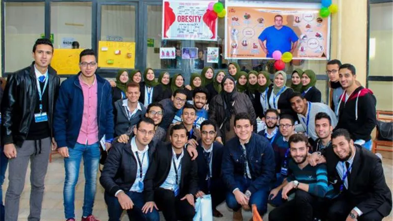 الجامعة المصرية الروسية تقدم معلومات عن مستقبل الصيدلة الإكلينيكية.. بالصور