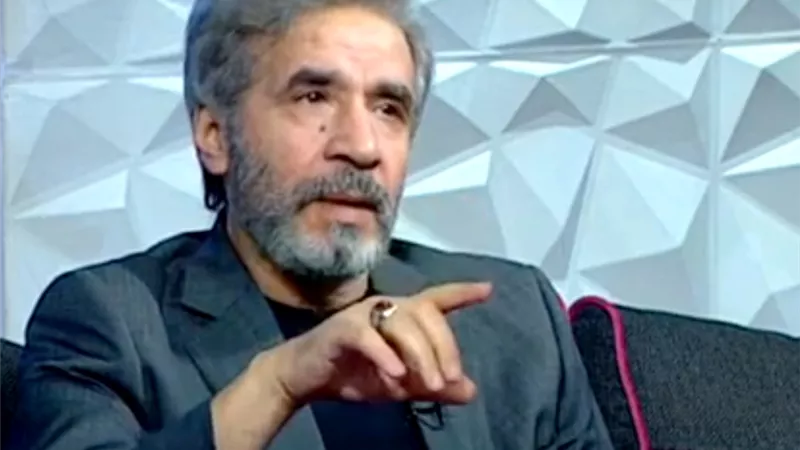 بالفيديو.. الفنان مفيد عاشور: أنا ممثل مع سبق الإصرار والترصد