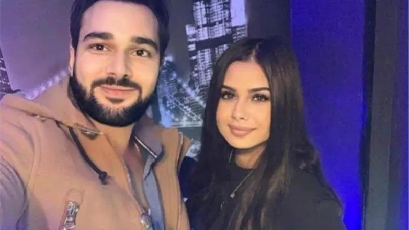 وصلة رومانسية تجمع منة عرفة بخطيبها على النيل.. صور