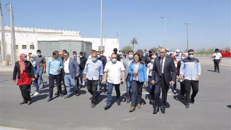محافظ دمياط تفتتح شارعى الثورة والمحكمة في مدينة كفر سعد بتكلفة ١٣ مليون جنيه..صور