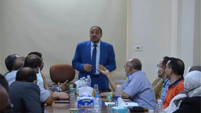 نائب رئيس جامعة الأزهر يجتمع برؤساء اقسام الكليات 