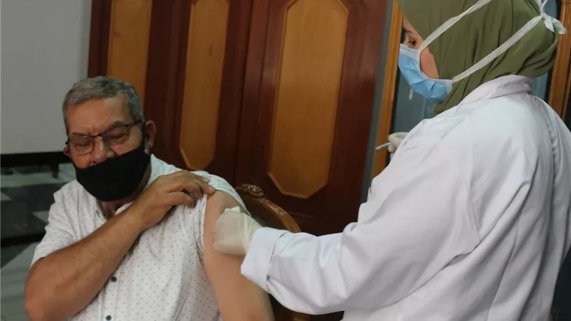 استمرار التطعيم بلقاح فيروس كورونا لأعضاء هيئة التدريس والعاملين بجامعة المنصورة