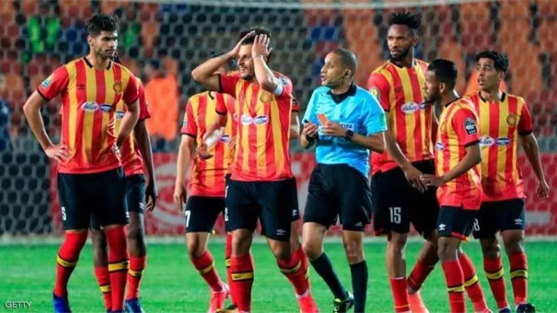 ناقد تونسي يكشف حقيقة تمرد لاعبي الترجي قبل مواجهة الأهلي