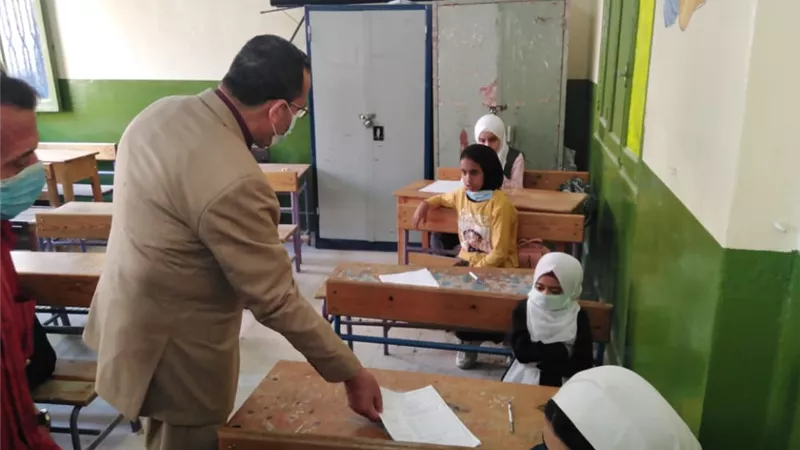 شوشه يتفقد لجان الاعدادية ومركز توزيع الأسئلة ويطمئن على الاستراحات