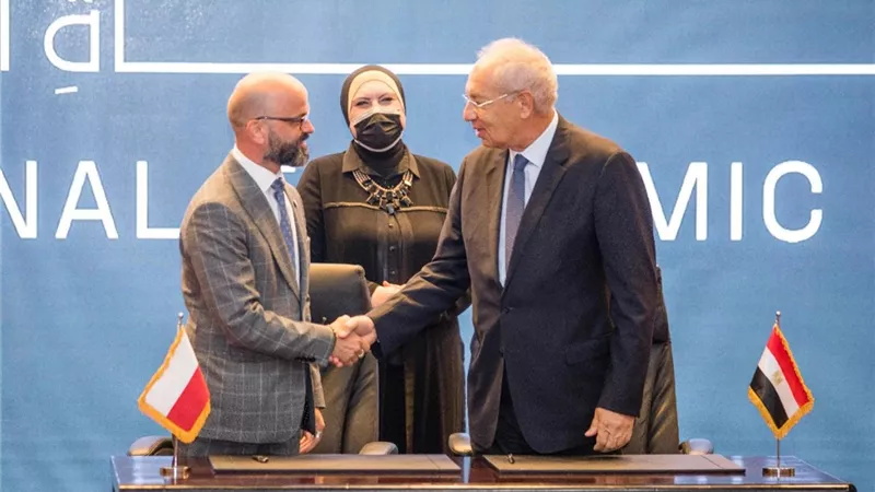 توقيع اتفاقية بين اقتصادية قناة السويس ومنطقة كاتوفيتسا البولندية لإنشاء منطقة صناعية بولندية في مصر