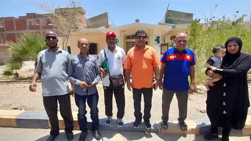 مدير الشباب والرياضه بالبحر الاحمر يتفقد نادى نشء وشباب العمال الرياضي بمدينة القصير