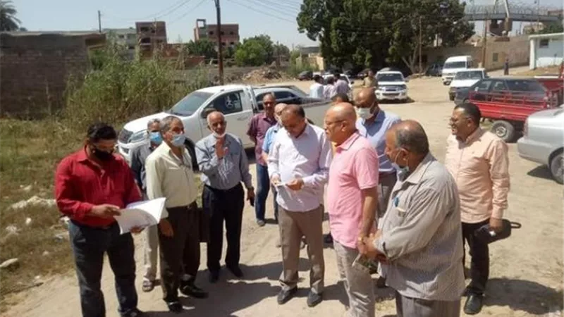 زراعة الإسماعيلية تناقش اسباب تساقط ثمار المانجو في الفردان ..صور