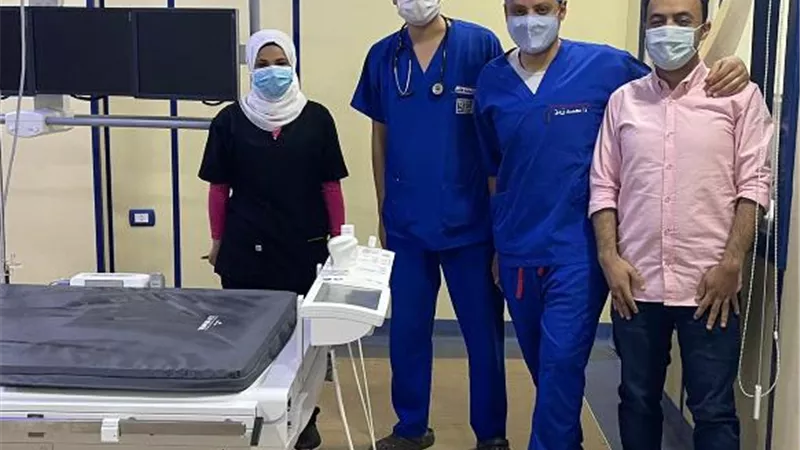 تركيب منظم دائم للقلب لمريض بالعناية المركزة بمستشفي الزقازيق العام