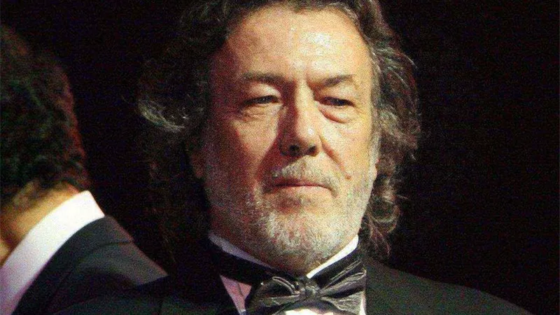 تكريم المخرج طارق التلمساني بمهرجان الإسكندرية السينمائي لدول البحر المتوسط