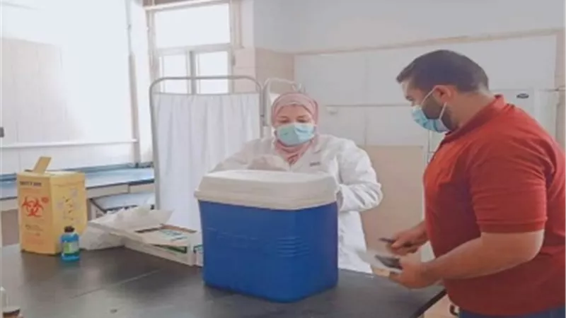 مستشفيات جامعة بنها تواصل تطعيم اعضاء هيئة التدريس والقطاع الطبي بلقاح كورونا