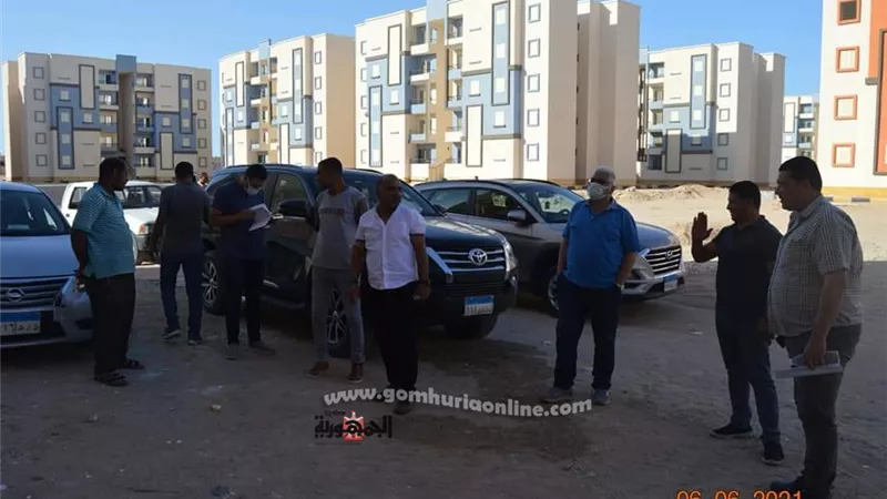 زيارة لجنة من وزارة الإسكان لأستلام مشروع وحدات الاعلان العاشر بالغردقة