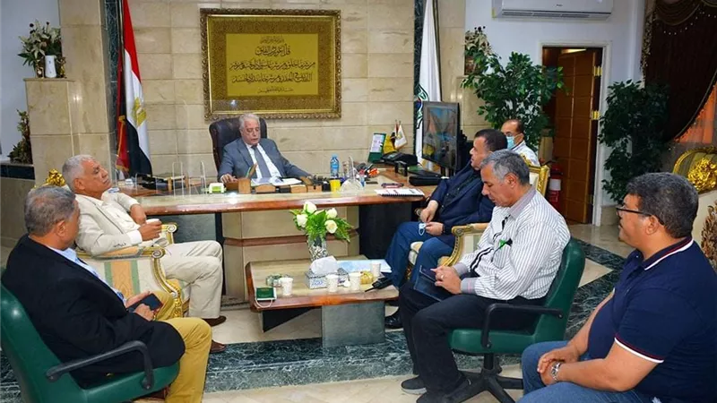 محافظ جنوب سيناء يناقش مع رئيس جهاز تعمير سيناء عدد من المشروعات الحالية والمستقبلية بالمحافظة